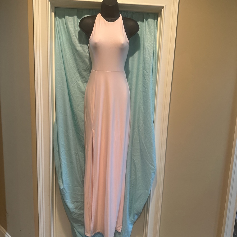 Elegant Pink Halter Maxi Dress-by Missguided
